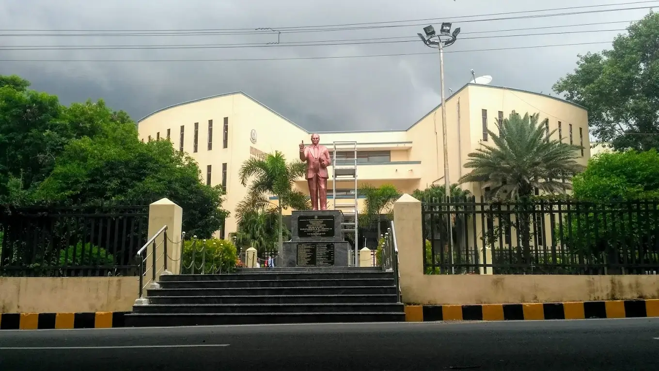 JNTU Hyderabad Campus